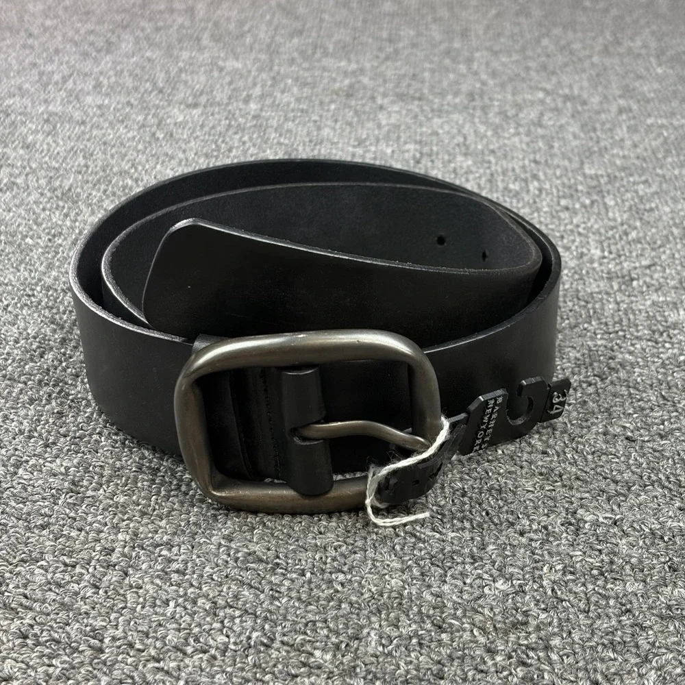 Barneys New York Black Leather Belt Made in Italy Size 34 Genuine Leather NWT